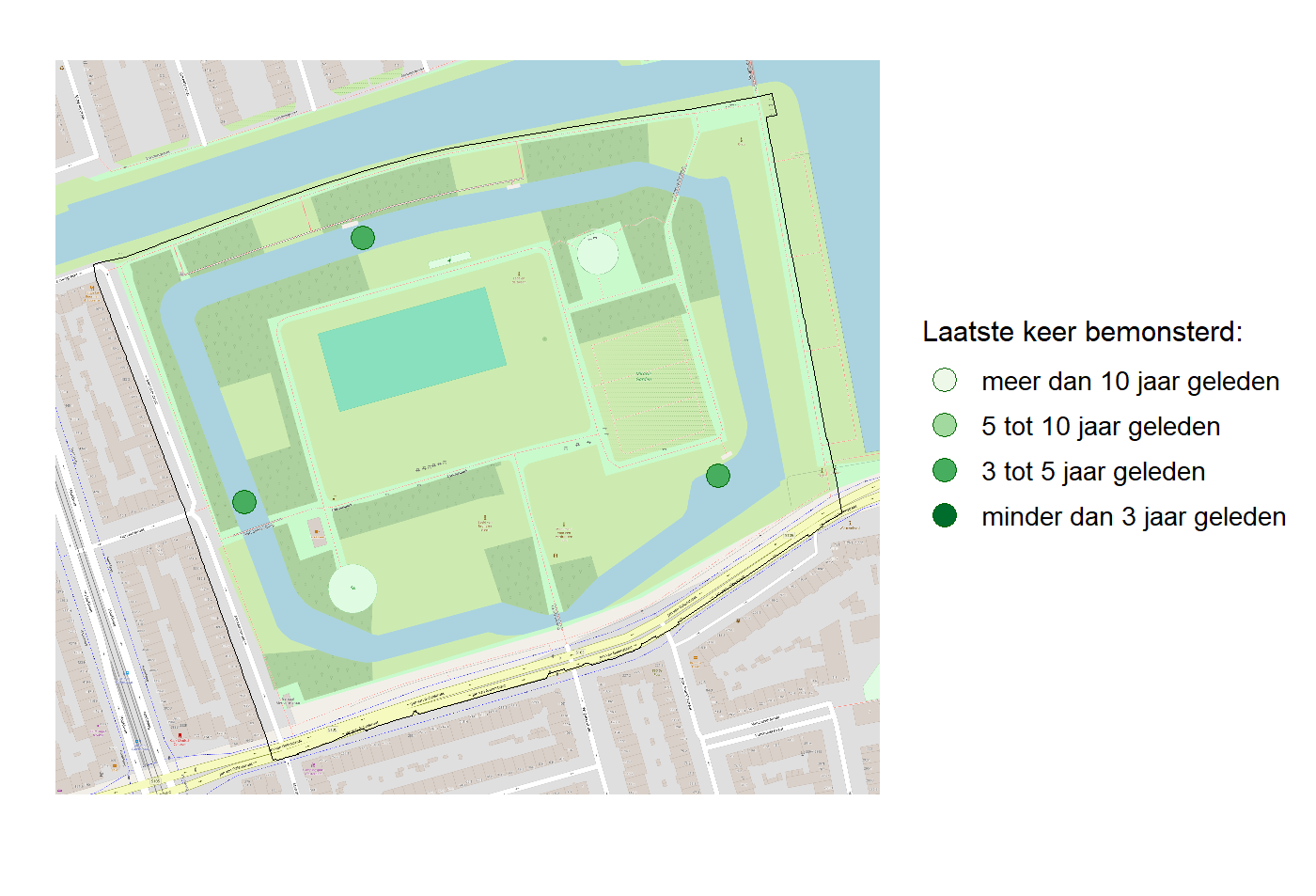 Kaart met meetlocaties waar waterplanten worden gemeten (groene stippen). Het laatste meetjaar waarin een locatie is bemonsterd is weergegeven in verschillende tinten groen.