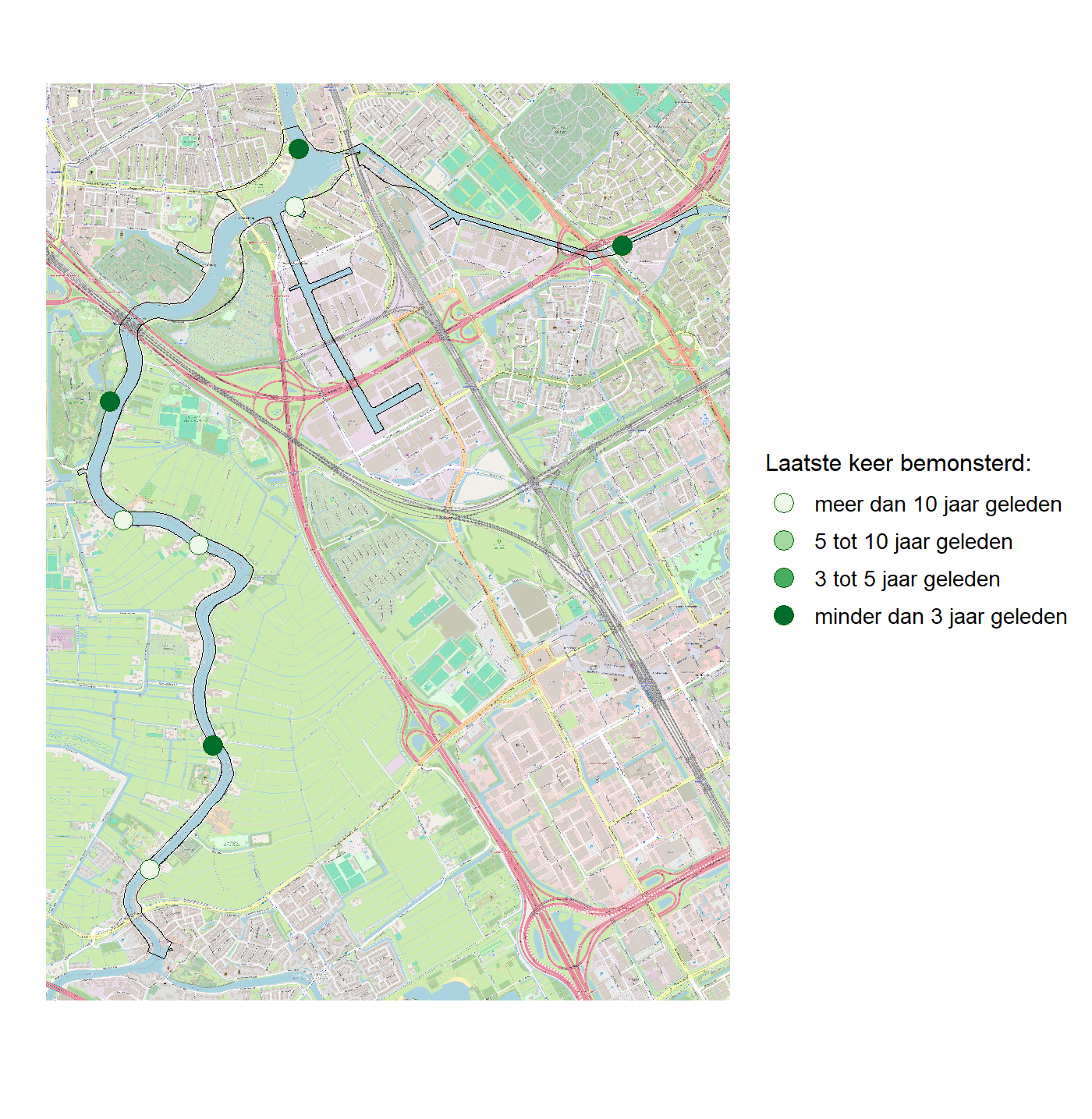 Kaart met meetlocaties waar waterplanten worden gemeten (groene stippen). Het laatste meetjaar waarin een locatie is bemonsterd is weergegeven in verschillende tinten groen.