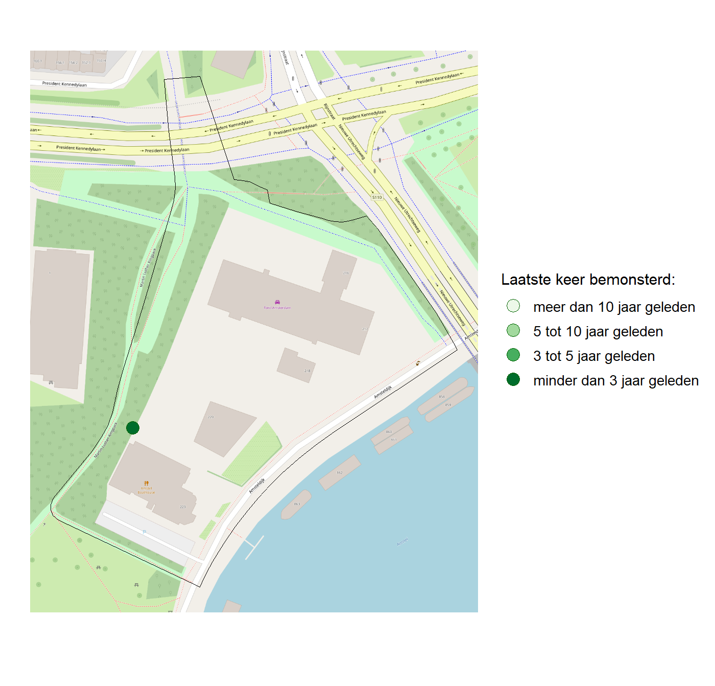 Kaart met meetlocaties waar waterplanten worden gemeten (groene stippen). Het laatste meetjaar waarin een locatie is bemonsterd is weergegeven in verschillende tinten groen.