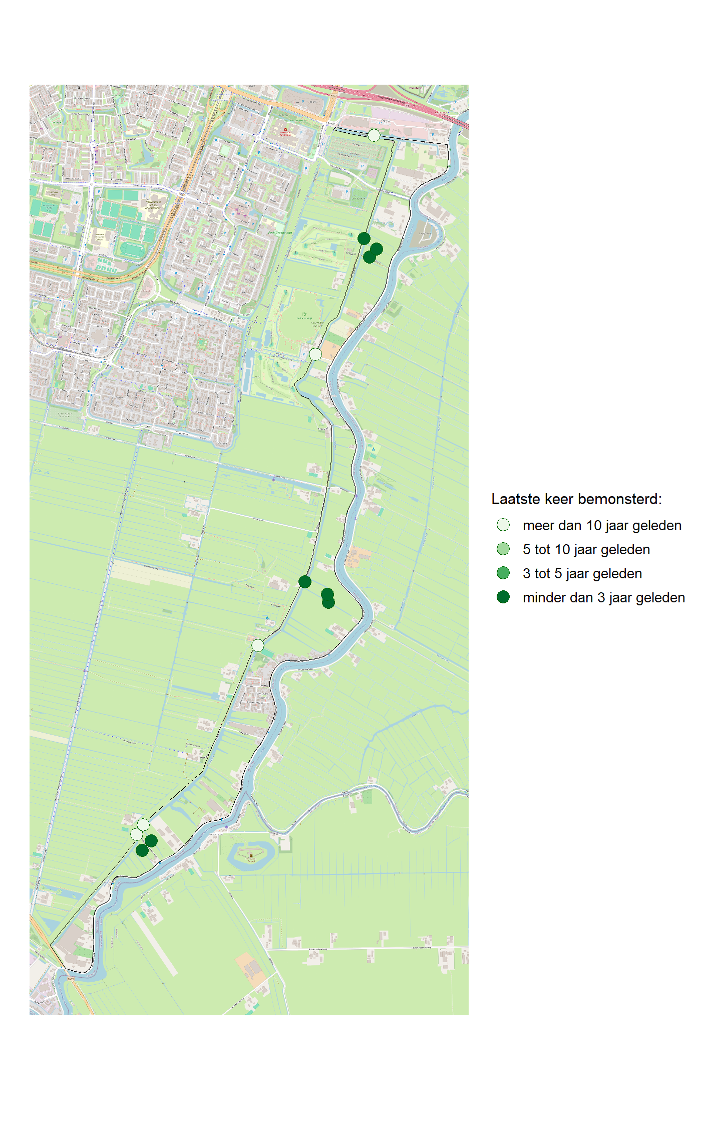 Kaart met meetlocaties waar waterplanten worden gemeten (groene stippen). Het laatste meetjaar waarin een locatie is bemonsterd is weergegeven in verschillende tinten groen.