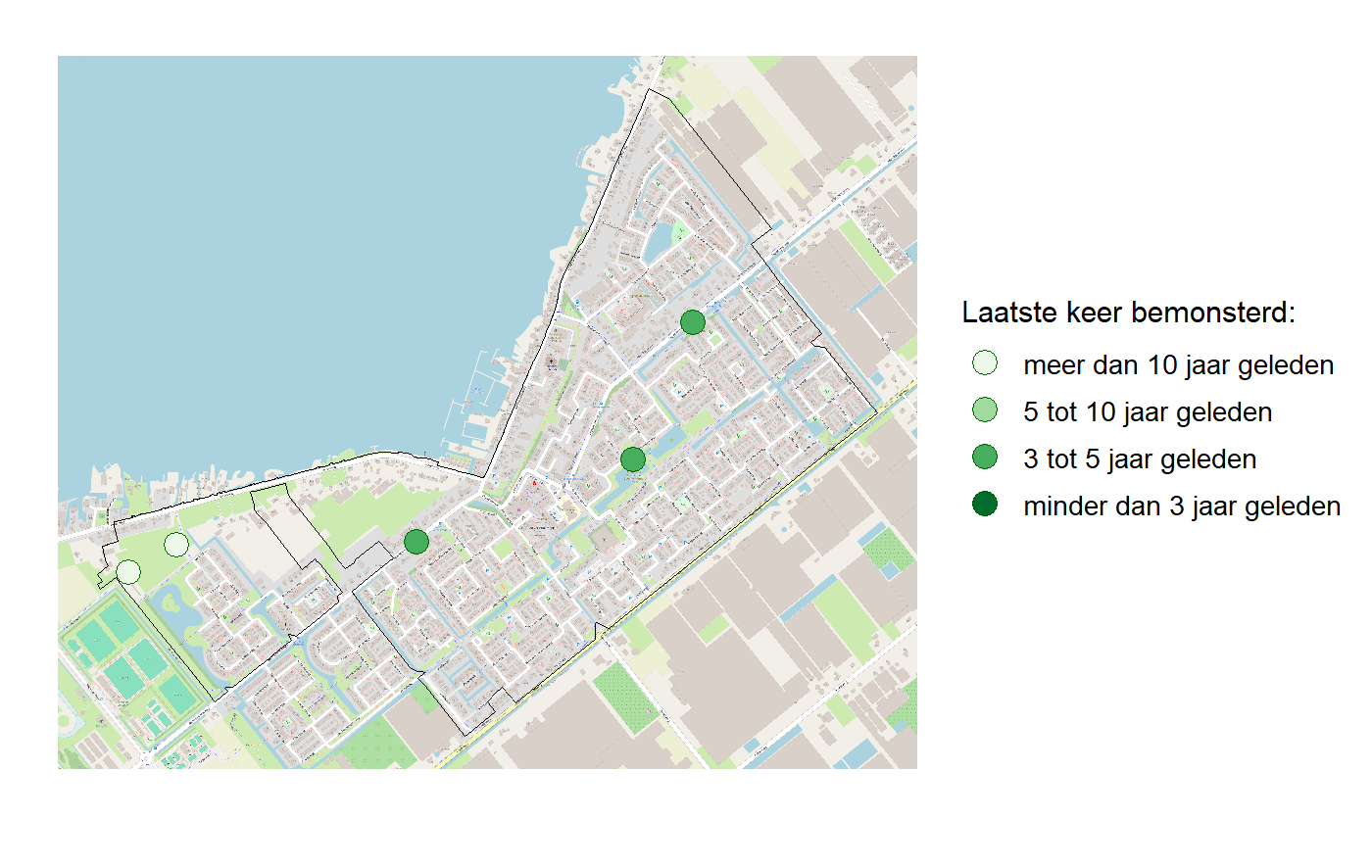 Kaart met meetlocaties waar waterplanten worden gemeten (groene stippen). Het laatste meetjaar waarin een locatie is bemonsterd is weergegeven in verschillende tinten groen.