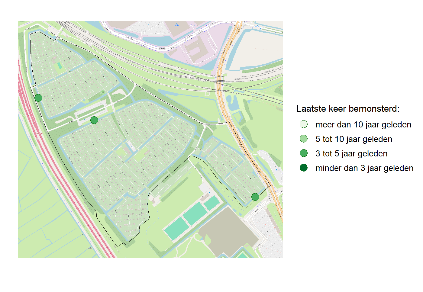 Kaart met meetlocaties waar waterplanten worden gemeten (groene stippen). Het laatste meetjaar waarin een locatie is bemonsterd is weergegeven in verschillende tinten groen.