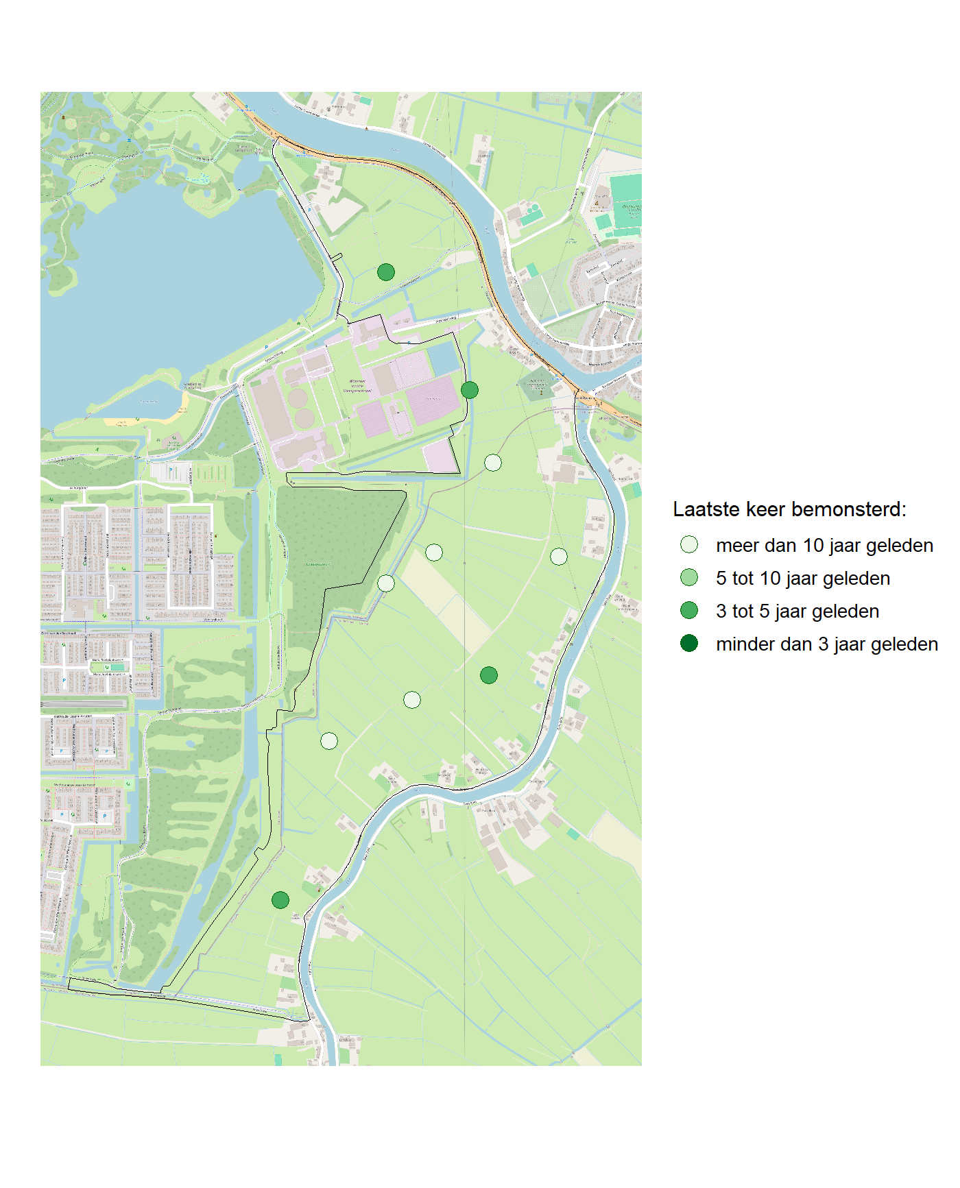 Kaart met meetlocaties waar waterplanten worden gemeten (groene stippen). Het laatste meetjaar waarin een locatie is bemonsterd is weergegeven in verschillende tinten groen.