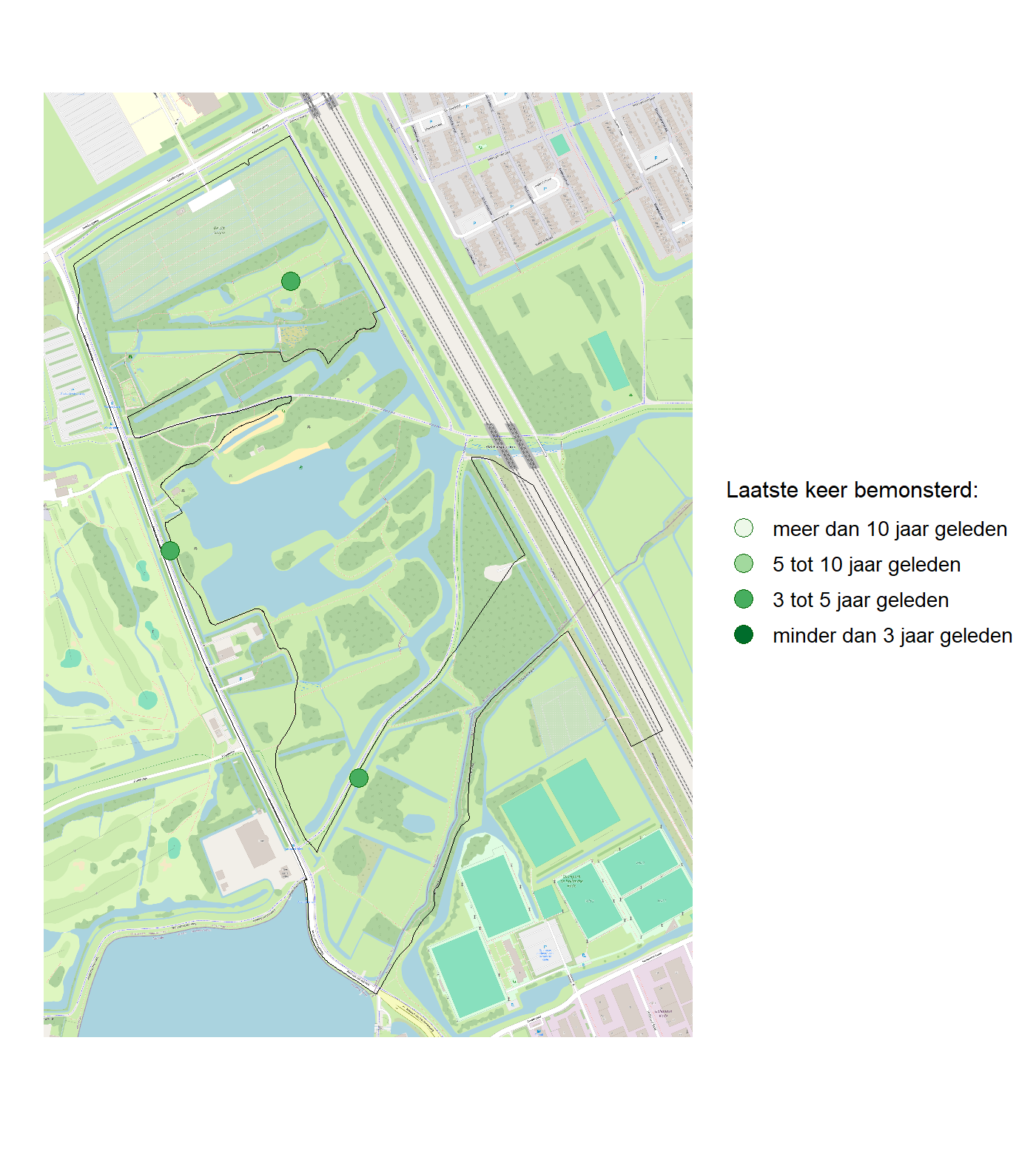 Kaart met meetlocaties waar waterplanten worden gemeten (groene stippen). Het laatste meetjaar waarin een locatie is bemonsterd is weergegeven in verschillende tinten groen.