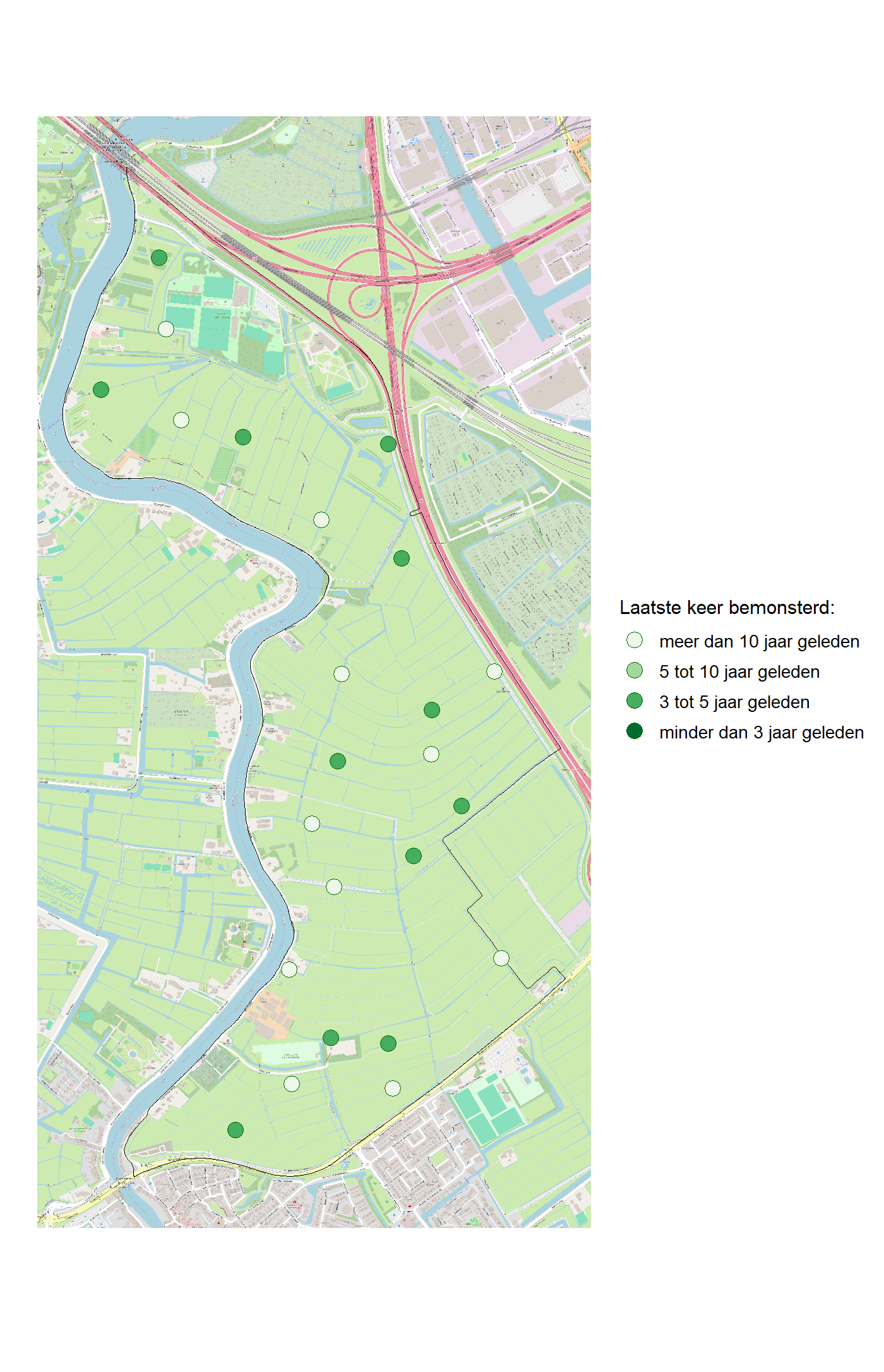 Kaart met meetlocaties waar waterplanten worden gemeten (groene stippen). Het laatste meetjaar waarin een locatie is bemonsterd is weergegeven in verschillende tinten groen.