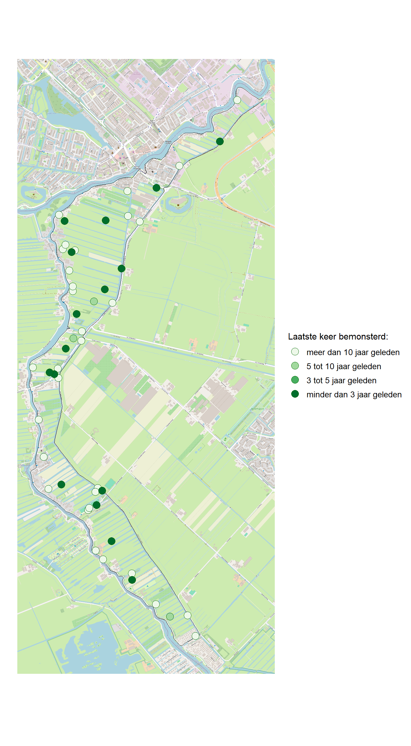 Kaart met meetlocaties waar waterplanten worden gemeten (groene stippen). Het laatste meetjaar waarin een locatie is bemonsterd is weergegeven in verschillende tinten groen.