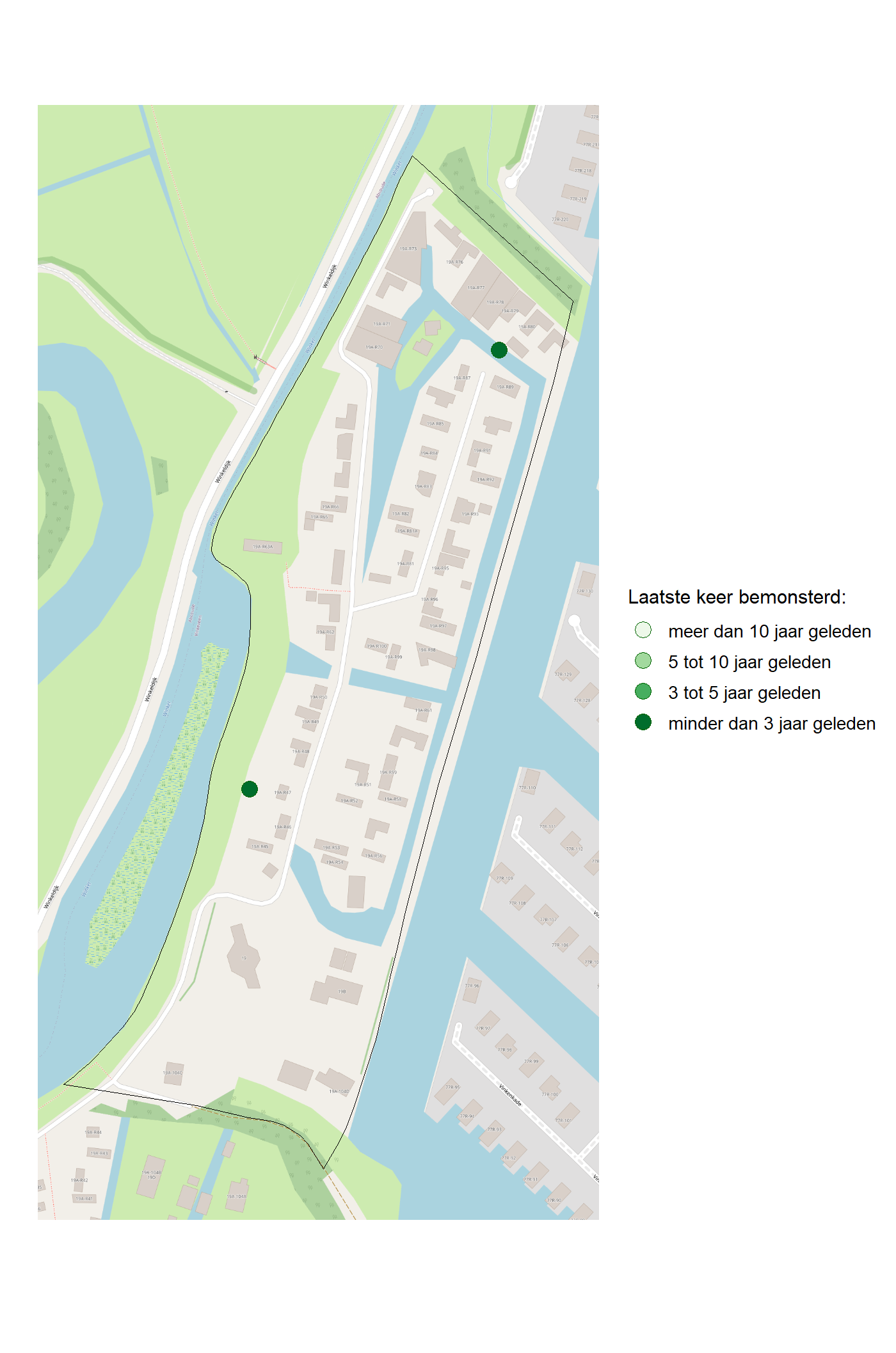 Kaart met meetlocaties waar waterplanten worden gemeten (groene stippen). Het laatste meetjaar waarin een locatie is bemonsterd is weergegeven in verschillende tinten groen.