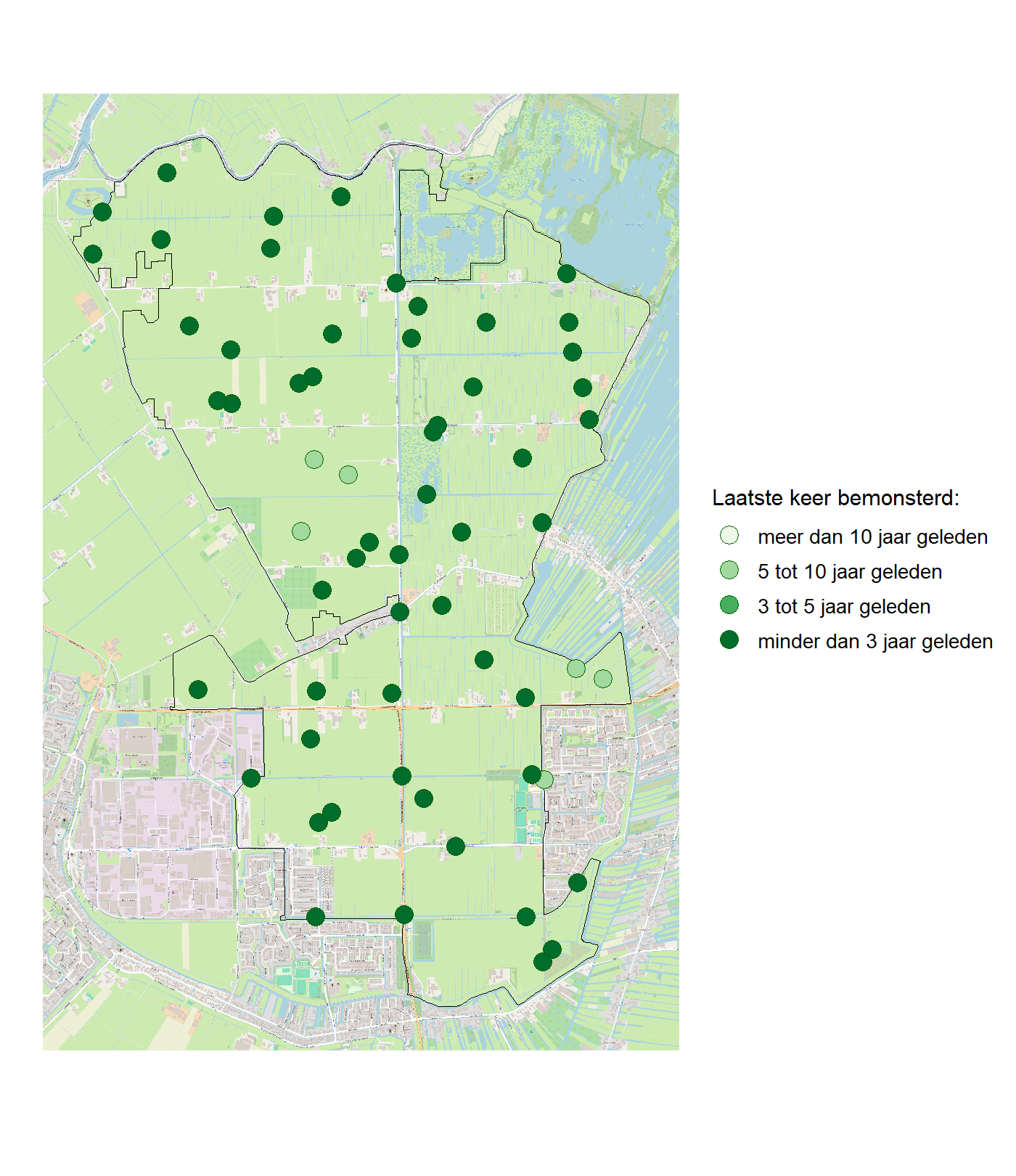 Kaart met meetlocaties waar waterplanten worden gemeten (groene stippen). Het laatste meetjaar waarin een locatie is bemonsterd is weergegeven in verschillende tinten groen.