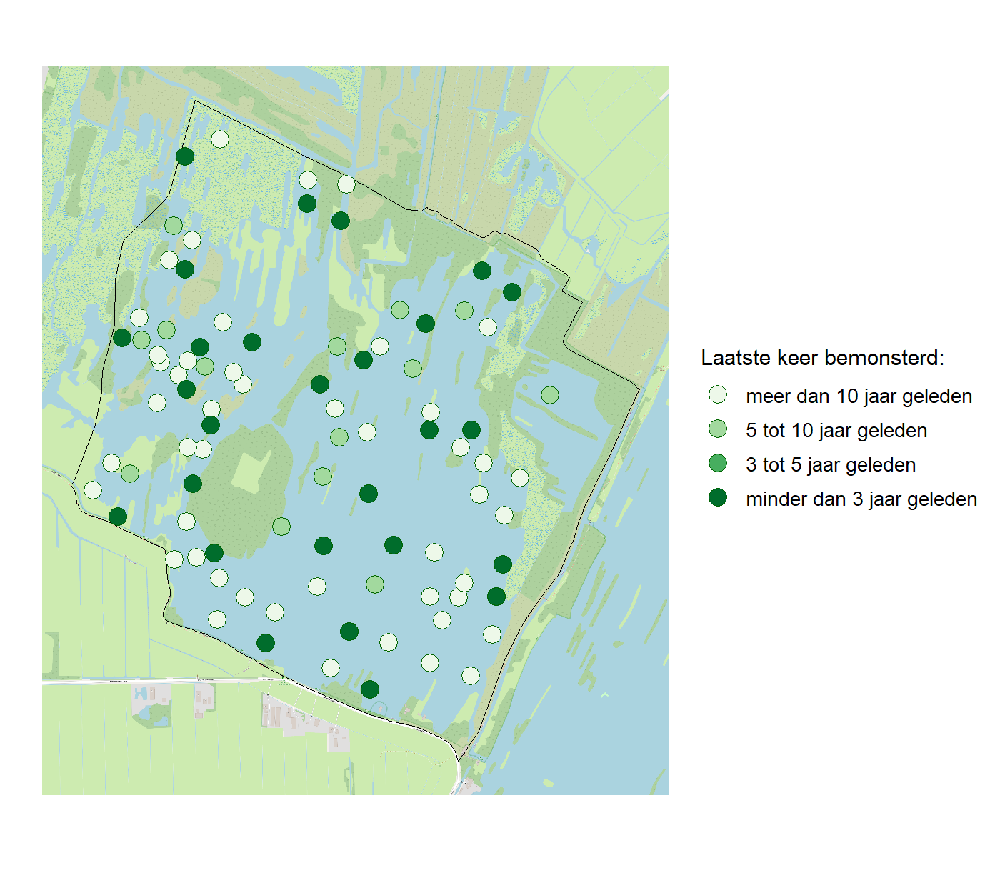 Kaart met meetlocaties waar waterplanten worden gemeten (groene stippen). Het laatste meetjaar waarin een locatie is bemonsterd is weergegeven in verschillende tinten groen.