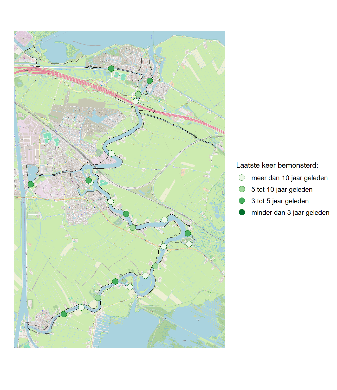 Kaart met meetlocaties waar waterplanten worden gemeten (groene stippen). Het laatste meetjaar waarin een locatie is bemonsterd is weergegeven in verschillende tinten groen.