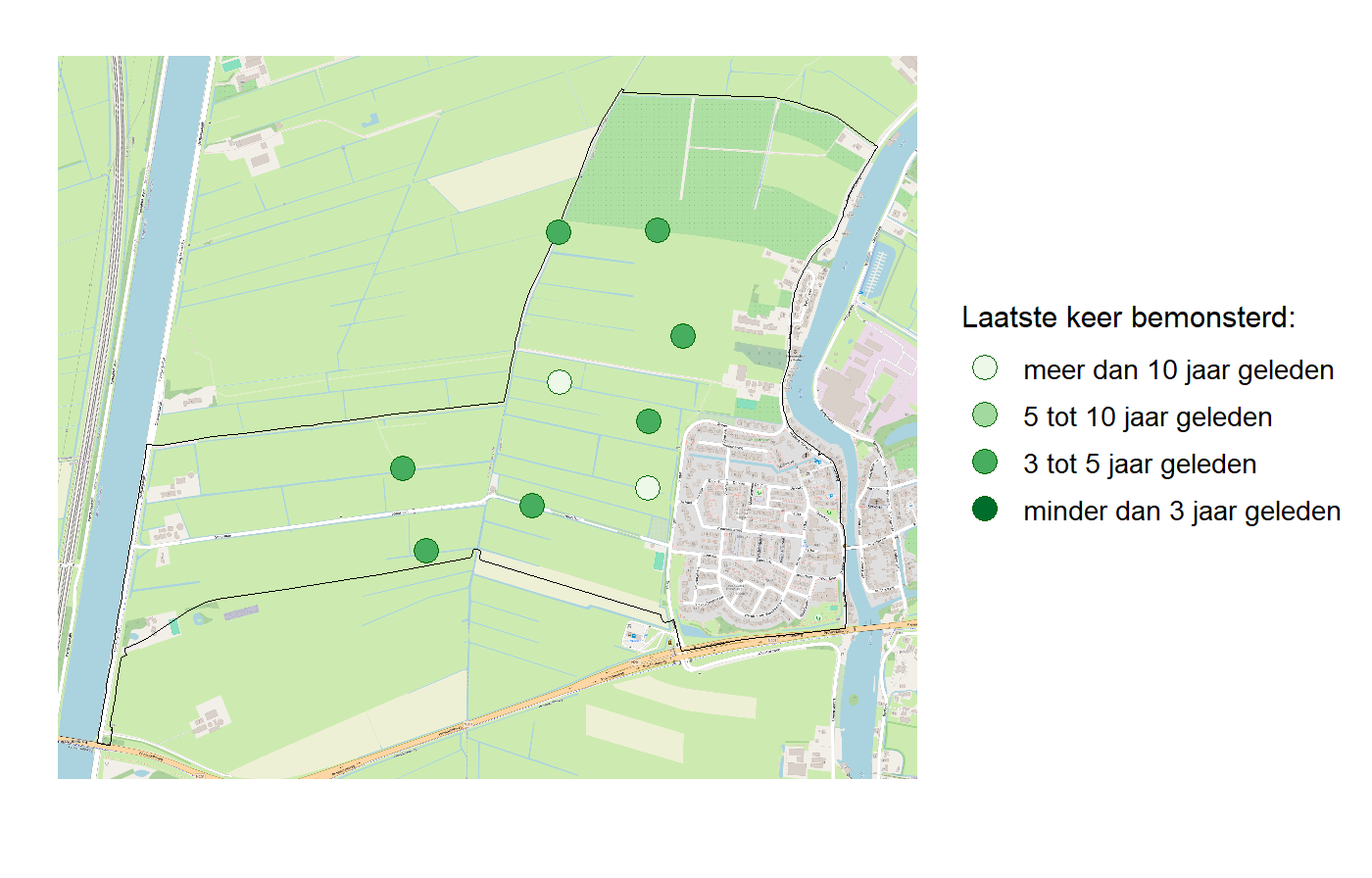 Kaart met meetlocaties waar waterplanten worden gemeten (groene stippen). Het laatste meetjaar waarin een locatie is bemonsterd is weergegeven in verschillende tinten groen.