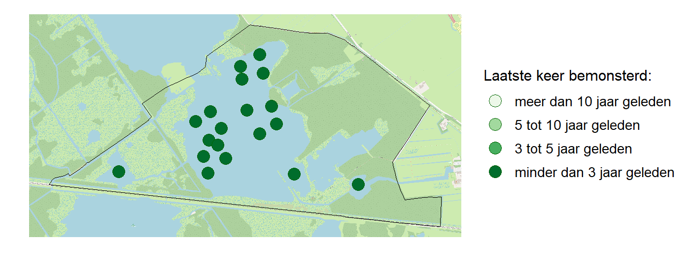 Kaart met meetlocaties waar waterplanten worden gemeten (groene stippen). Het laatste meetjaar waarin een locatie is bemonsterd is weergegeven in verschillende tinten groen.