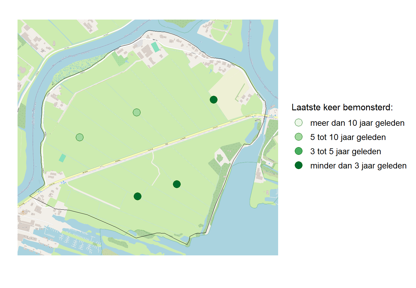 Kaart met meetlocaties waar waterplanten worden gemeten (groene stippen). Het laatste meetjaar waarin een locatie is bemonsterd is weergegeven in verschillende tinten groen.