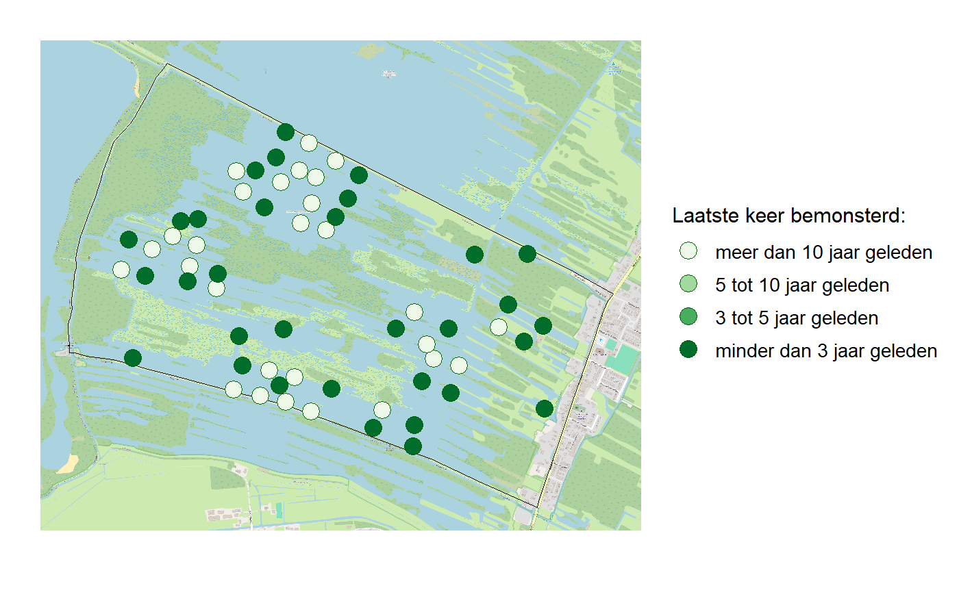 Kaart met meetlocaties waar waterplanten worden gemeten (groene stippen). Het laatste meetjaar waarin een locatie is bemonsterd is weergegeven in verschillende tinten groen.