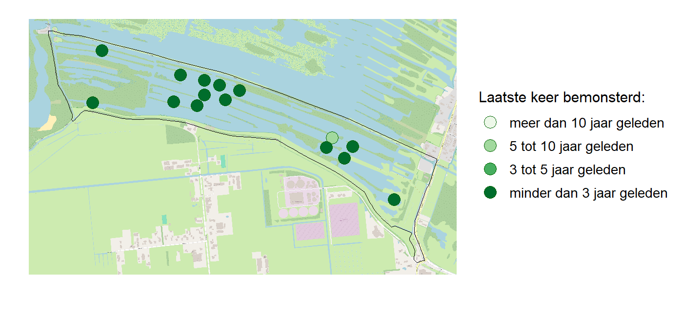 Kaart met meetlocaties waar waterplanten worden gemeten (groene stippen). Het laatste meetjaar waarin een locatie is bemonsterd is weergegeven in verschillende tinten groen.