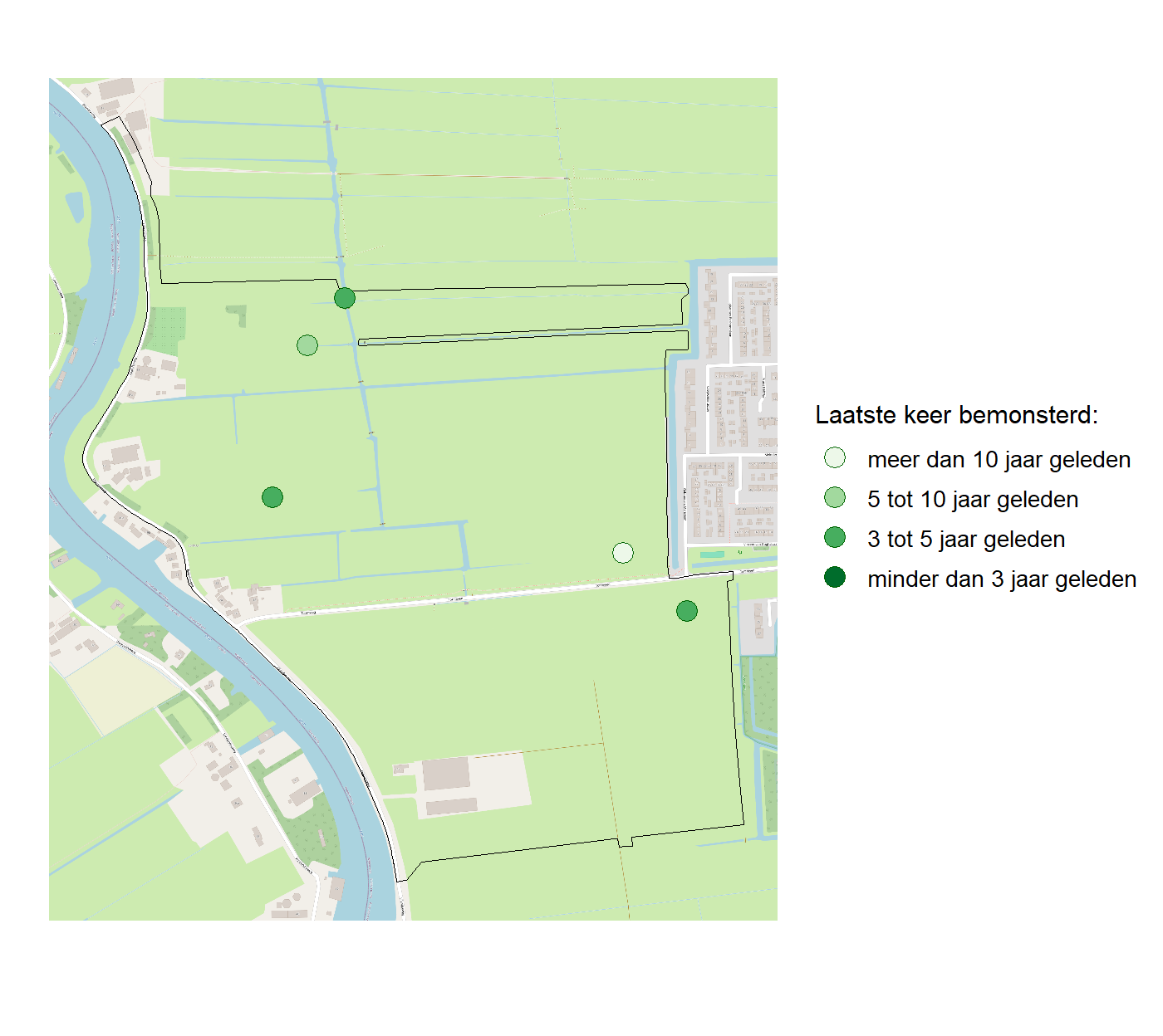 Kaart met meetlocaties waar waterplanten worden gemeten (groene stippen). Het laatste meetjaar waarin een locatie is bemonsterd is weergegeven in verschillende tinten groen.