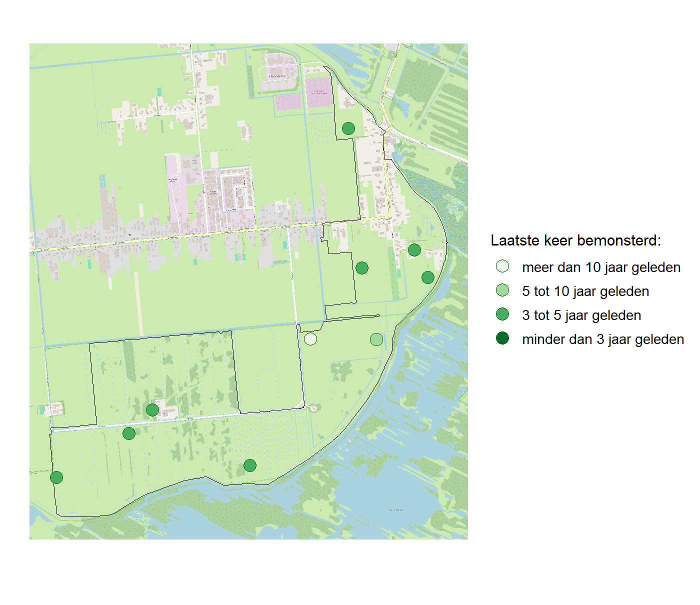 Kaart met meetlocaties waar waterplanten worden gemeten (groene stippen). Het laatste meetjaar waarin een locatie is bemonsterd is weergegeven in verschillende tinten groen.