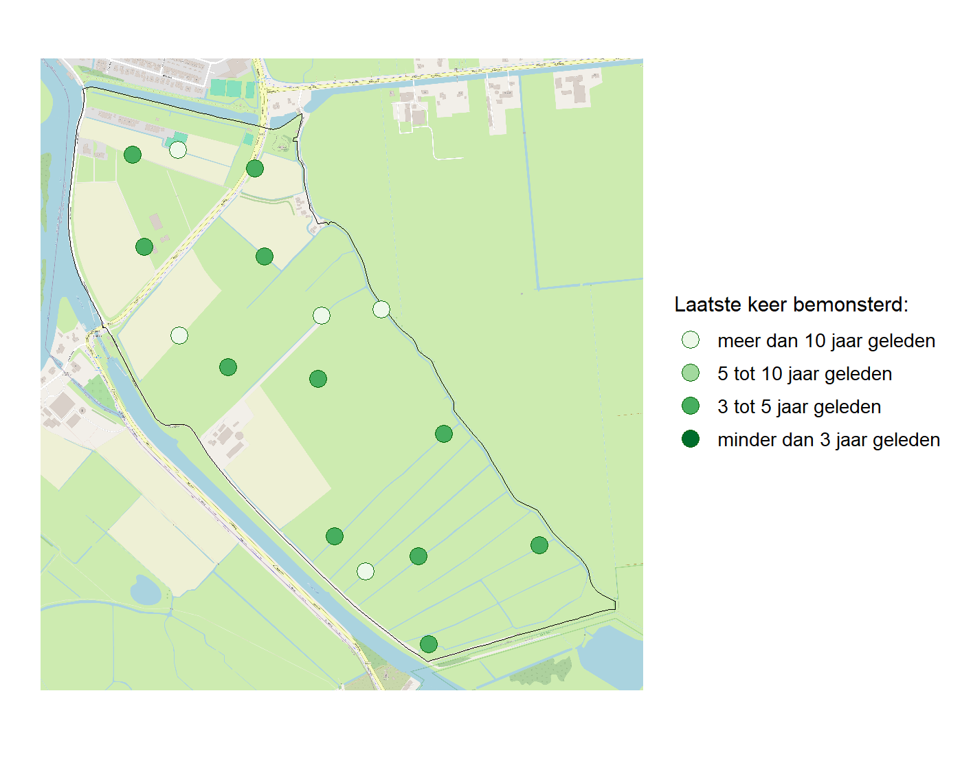 Kaart met meetlocaties waar waterplanten worden gemeten (groene stippen). Het laatste meetjaar waarin een locatie is bemonsterd is weergegeven in verschillende tinten groen.