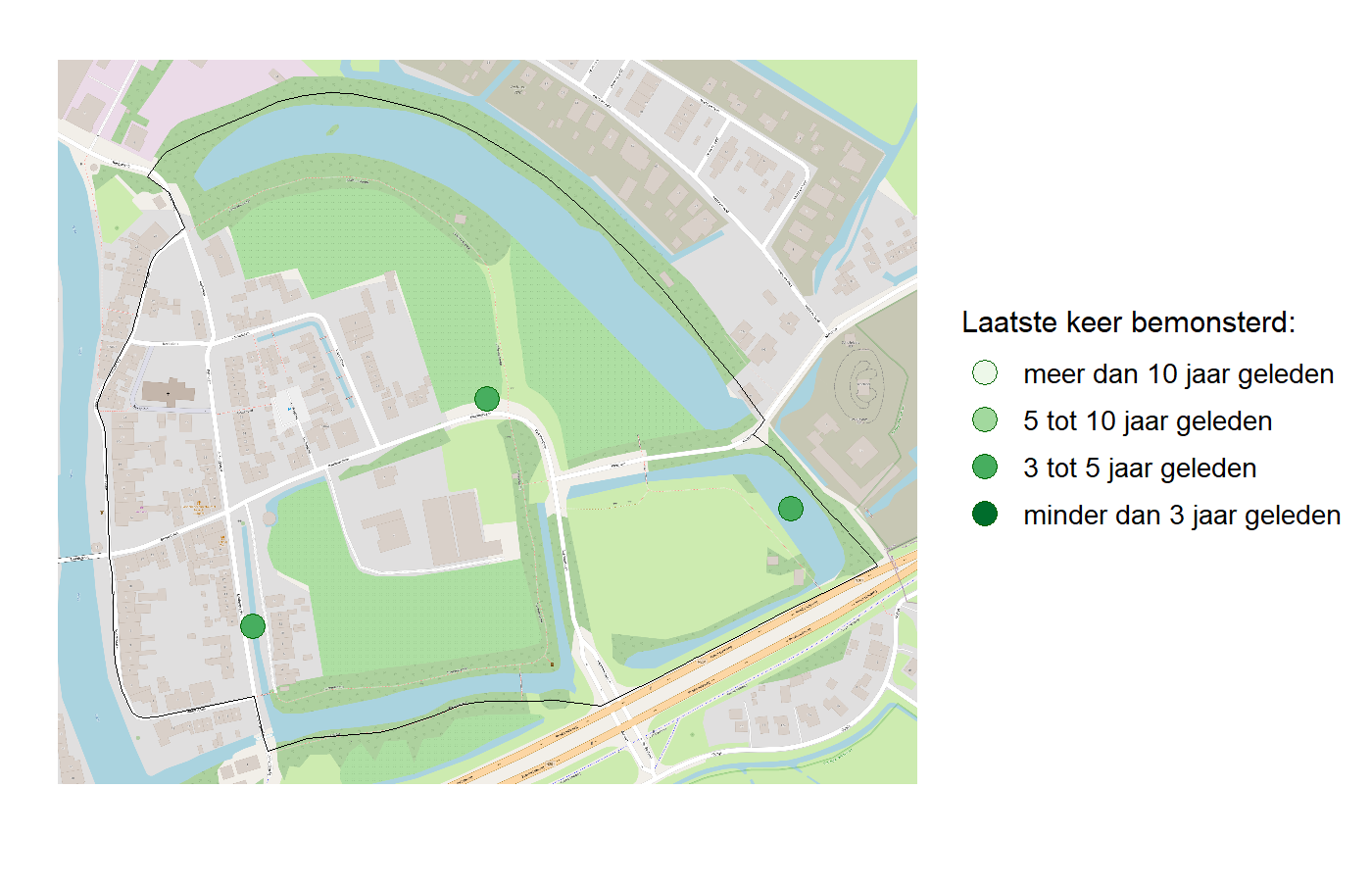 Kaart met meetlocaties waar waterplanten worden gemeten (groene stippen). Het laatste meetjaar waarin een locatie is bemonsterd is weergegeven in verschillende tinten groen.