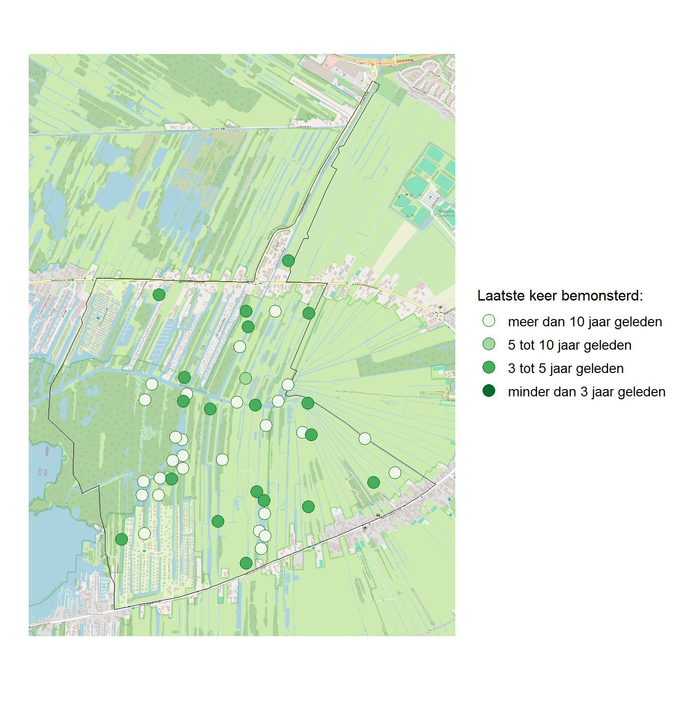 Kaart met meetlocaties waar waterplanten worden gemeten (groene stippen). Het laatste meetjaar waarin een locatie is bemonsterd is weergegeven in verschillende tinten groen.