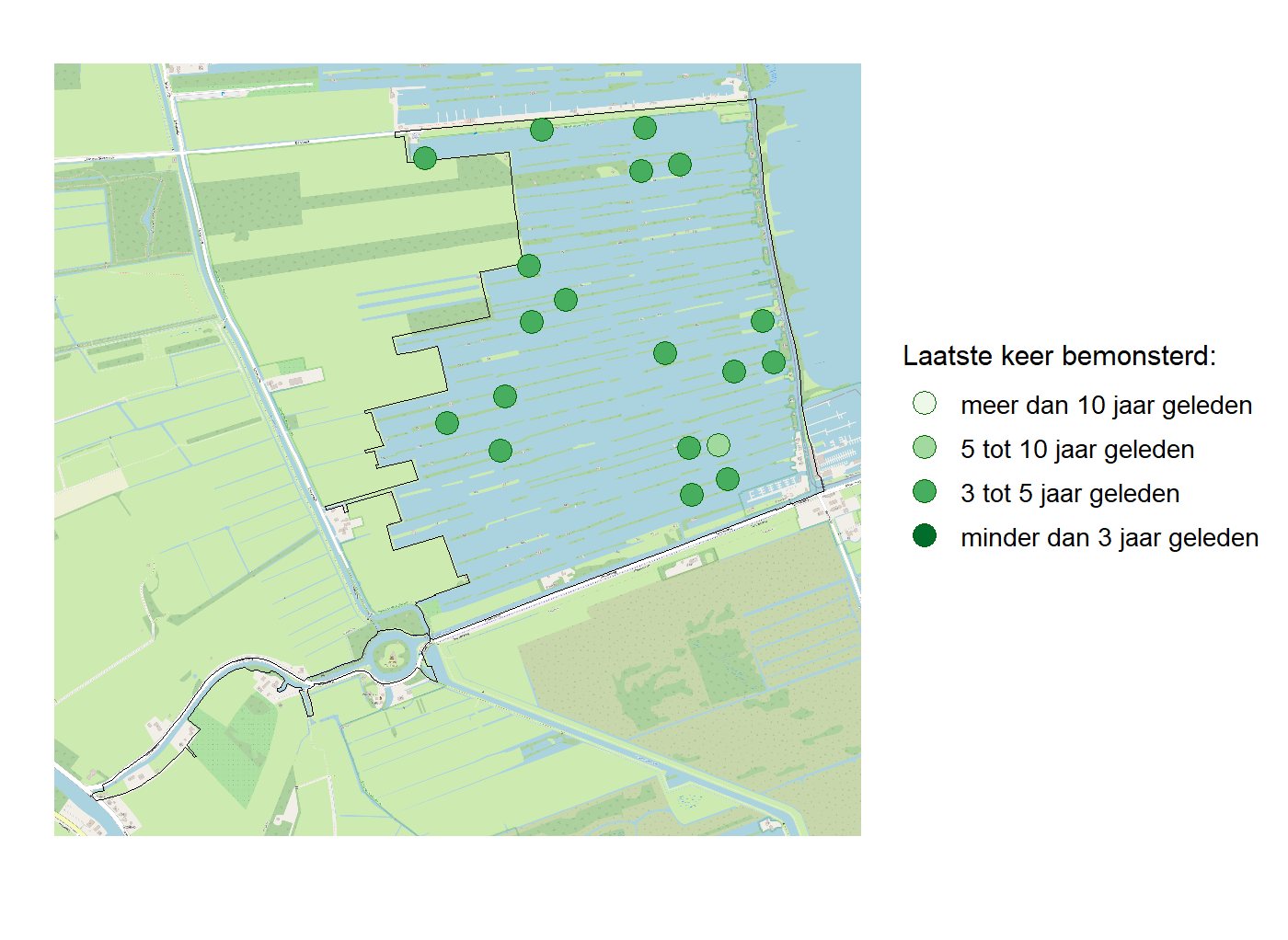 Kaart met meetlocaties waar waterplanten worden gemeten (groene stippen). Het laatste meetjaar waarin een locatie is bemonsterd is weergegeven in verschillende tinten groen.