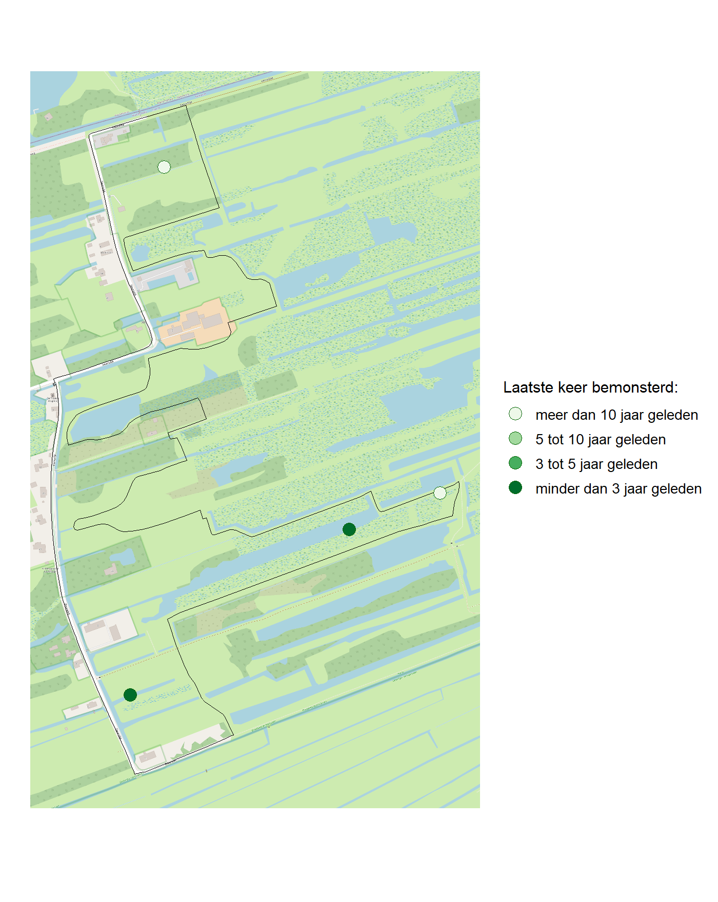 Kaart met meetlocaties waar waterplanten worden gemeten (groene stippen). Het laatste meetjaar waarin een locatie is bemonsterd is weergegeven in verschillende tinten groen.