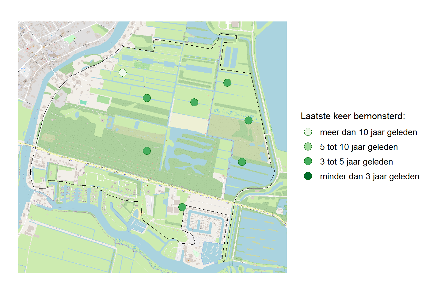 Kaart met meetlocaties waar waterplanten worden gemeten (groene stippen). Het laatste meetjaar waarin een locatie is bemonsterd is weergegeven in verschillende tinten groen.