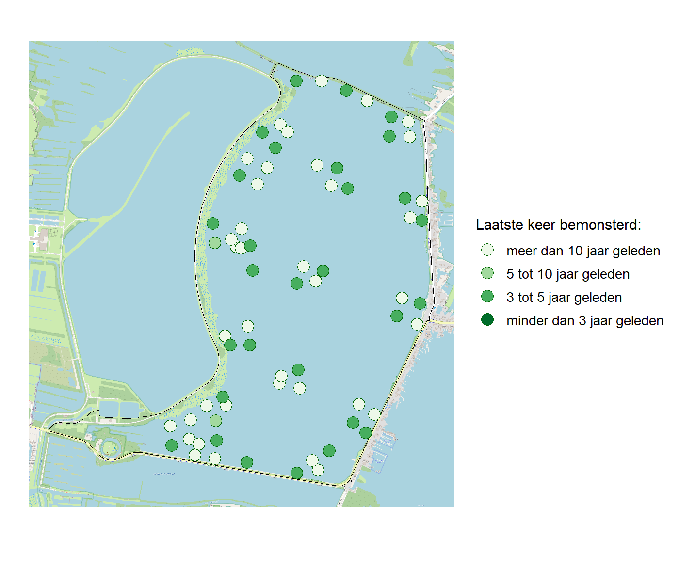 Kaart met meetlocaties waar waterplanten worden gemeten (groene stippen). Het laatste meetjaar waarin een locatie is bemonsterd is weergegeven in verschillende tinten groen.