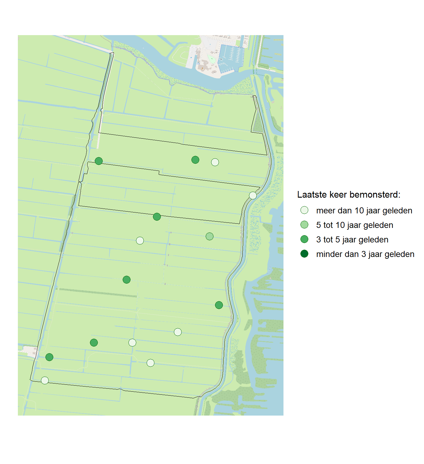 Kaart met meetlocaties waar waterplanten worden gemeten (groene stippen). Het laatste meetjaar waarin een locatie is bemonsterd is weergegeven in verschillende tinten groen.