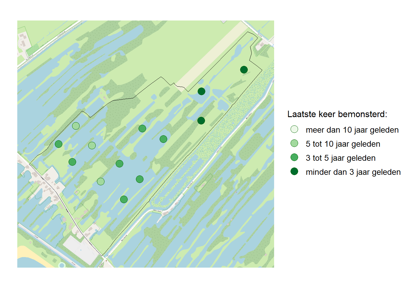 Kaart met meetlocaties waar waterplanten worden gemeten (groene stippen). Het laatste meetjaar waarin een locatie is bemonsterd is weergegeven in verschillende tinten groen.