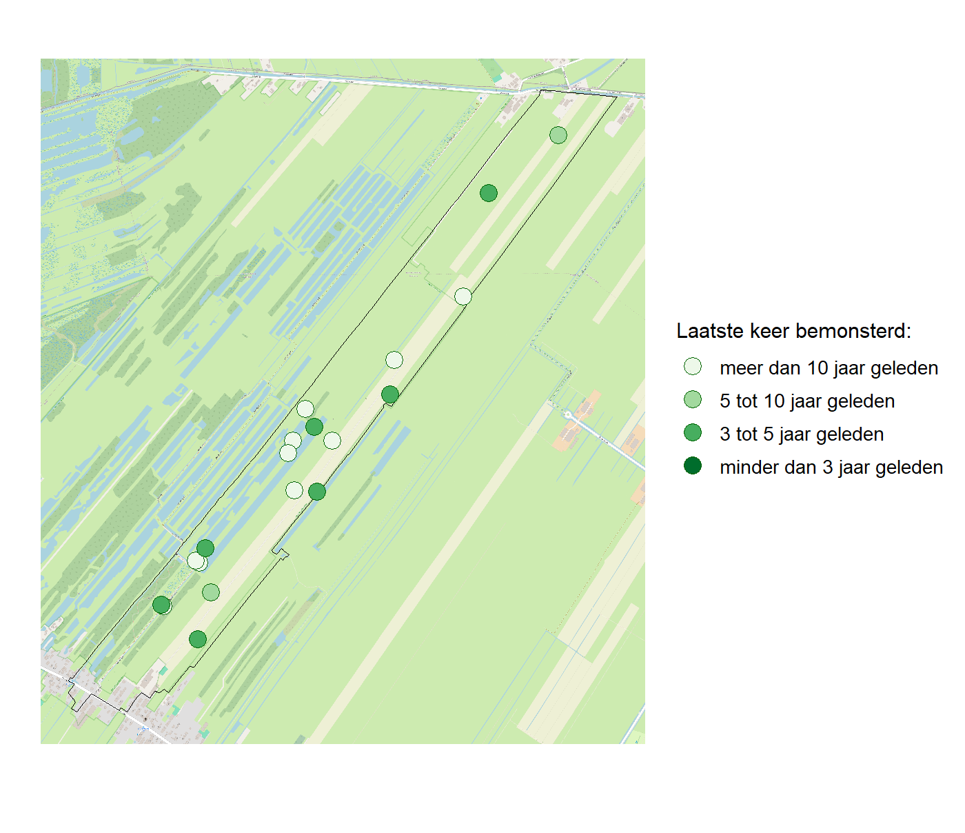 Kaart met meetlocaties waar waterplanten worden gemeten (groene stippen). Het laatste meetjaar waarin een locatie is bemonsterd is weergegeven in verschillende tinten groen.