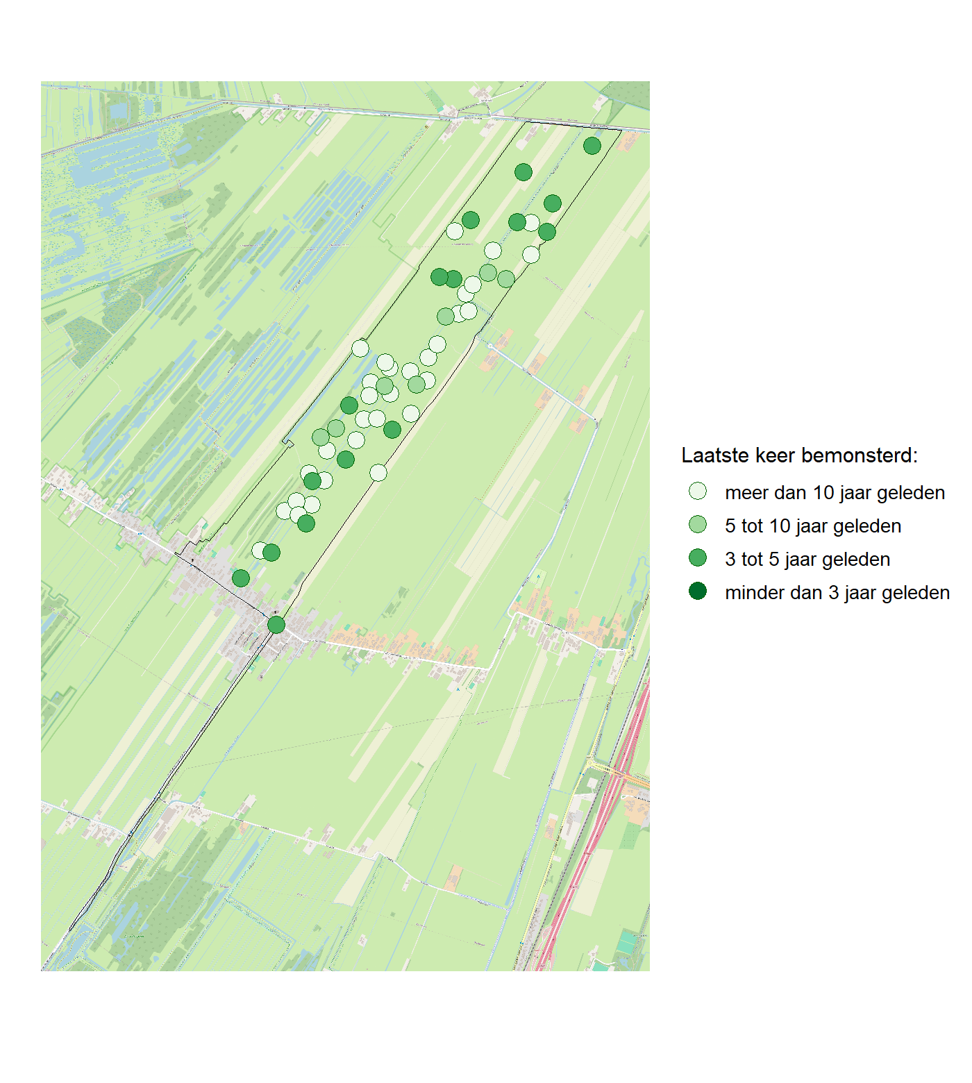 Kaart met meetlocaties waar waterplanten worden gemeten (groene stippen). Het laatste meetjaar waarin een locatie is bemonsterd is weergegeven in verschillende tinten groen.