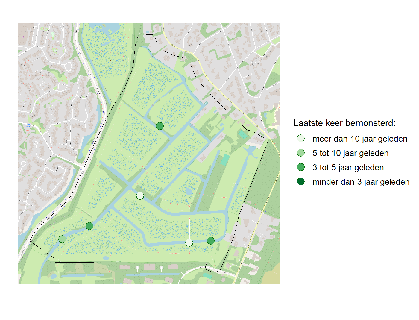 Kaart met meetlocaties waar waterplanten worden gemeten (groene stippen). Het laatste meetjaar waarin een locatie is bemonsterd is weergegeven in verschillende tinten groen.