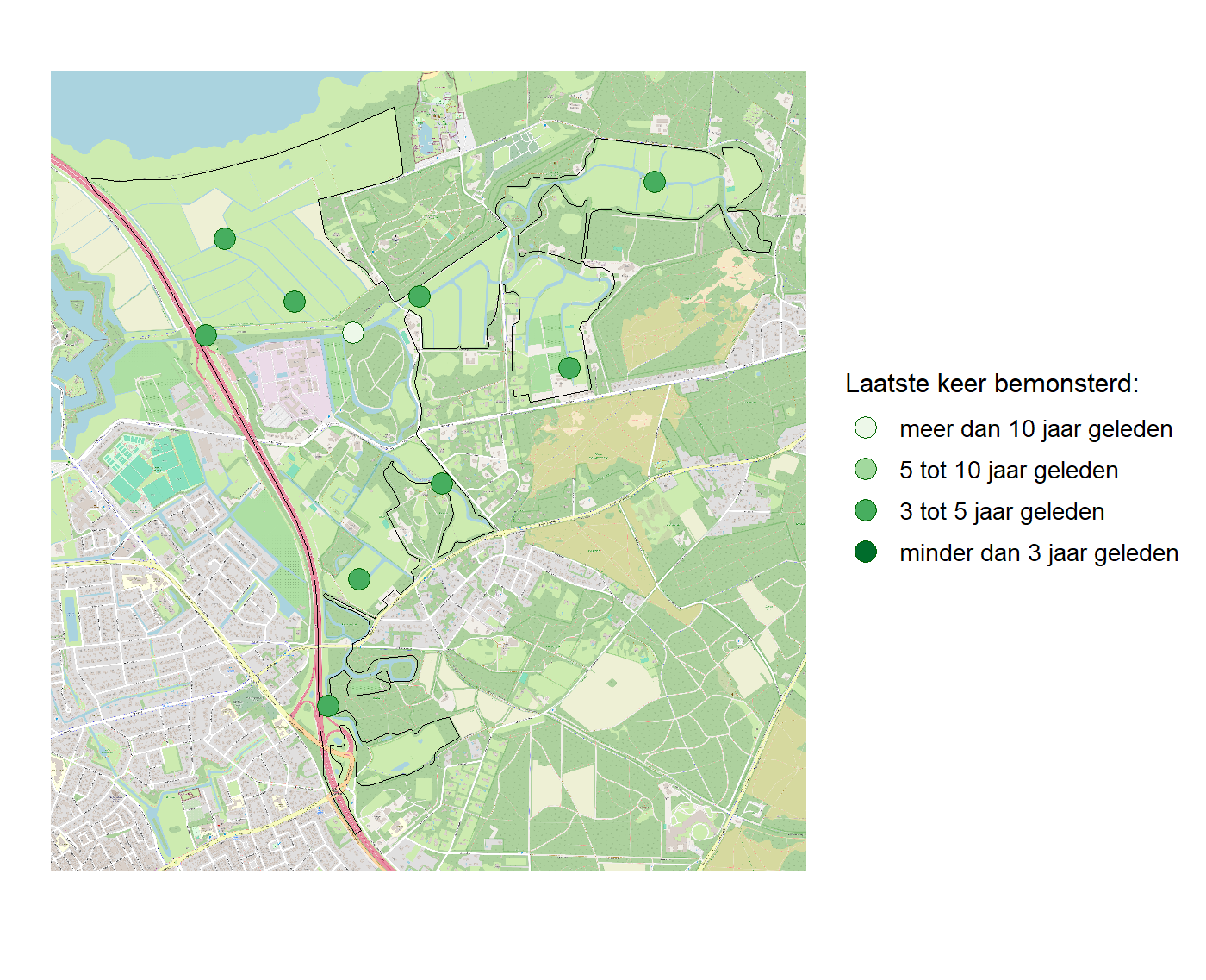 Kaart met meetlocaties waar waterplanten worden gemeten (groene stippen). Het laatste meetjaar waarin een locatie is bemonsterd is weergegeven in verschillende tinten groen.