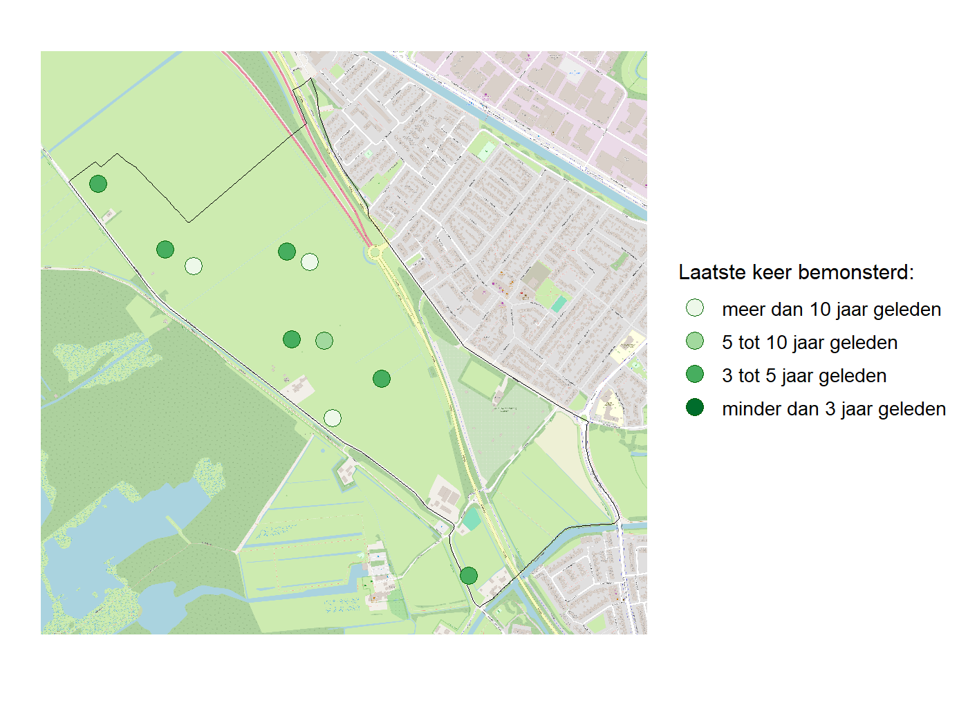 Kaart met meetlocaties waar waterplanten worden gemeten (groene stippen). Het laatste meetjaar waarin een locatie is bemonsterd is weergegeven in verschillende tinten groen.