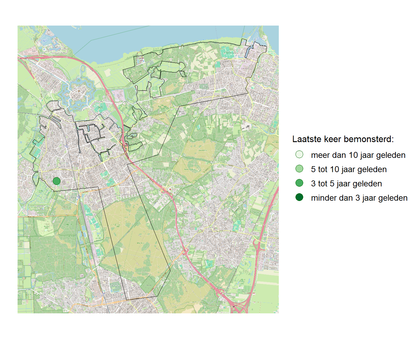 Kaart met meetlocaties waar waterplanten worden gemeten (groene stippen). Het laatste meetjaar waarin een locatie is bemonsterd is weergegeven in verschillende tinten groen.