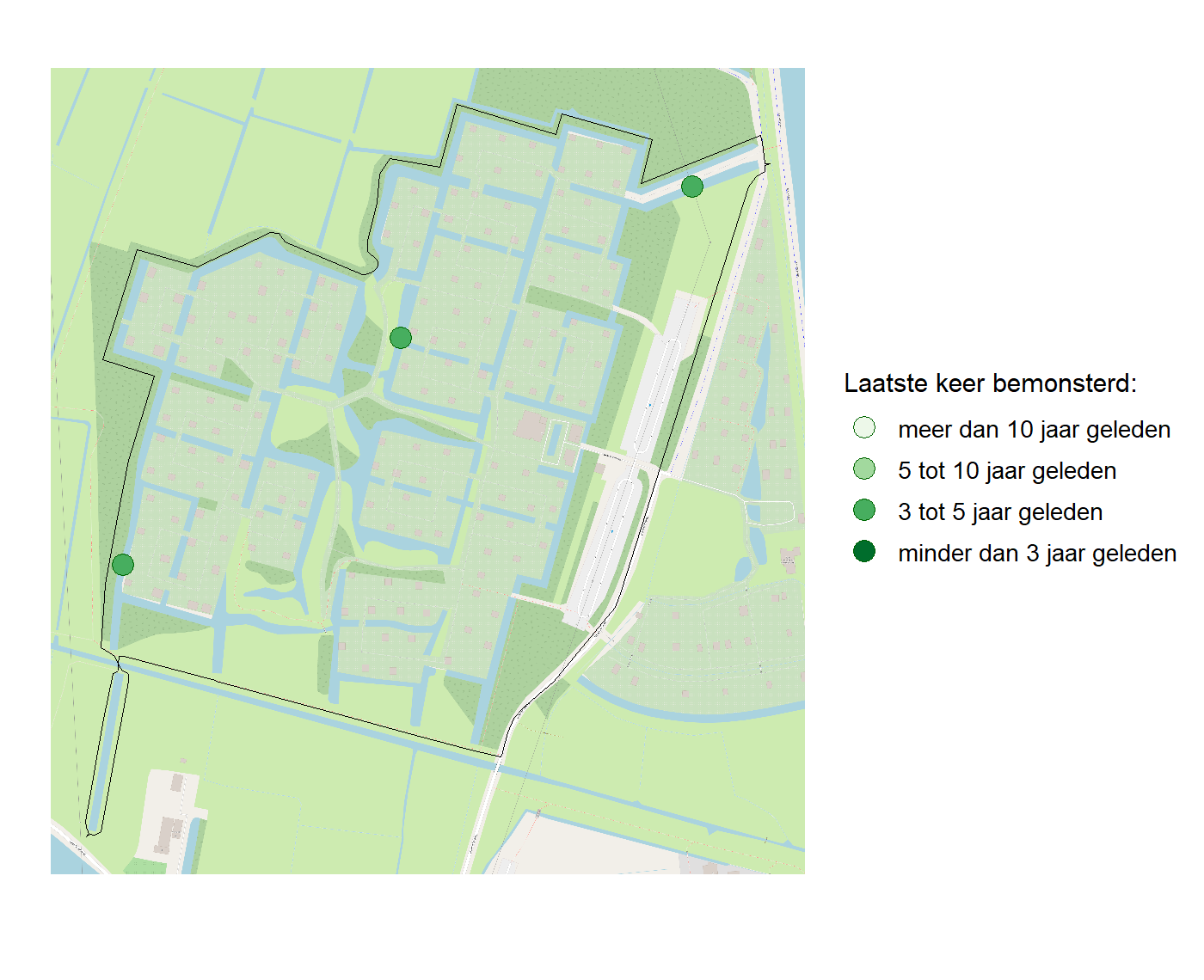 Kaart met meetlocaties waar waterplanten worden gemeten (groene stippen). Het laatste meetjaar waarin een locatie is bemonsterd is weergegeven in verschillende tinten groen.