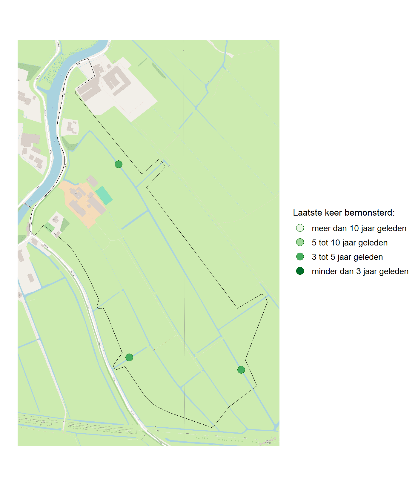 Kaart met meetlocaties waar waterplanten worden gemeten (groene stippen). Het laatste meetjaar waarin een locatie is bemonsterd is weergegeven in verschillende tinten groen.