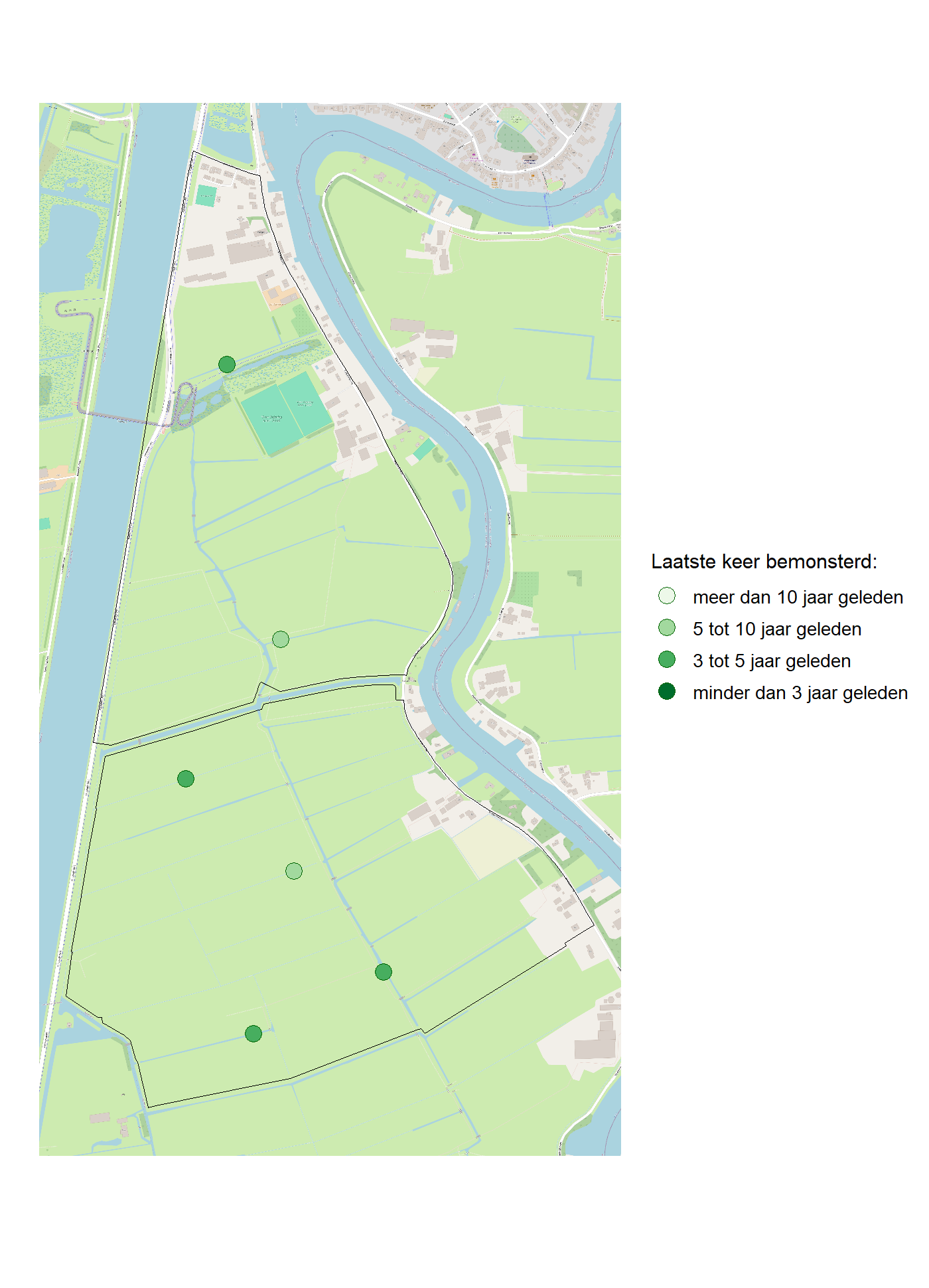 Kaart met meetlocaties waar waterplanten worden gemeten (groene stippen). Het laatste meetjaar waarin een locatie is bemonsterd is weergegeven in verschillende tinten groen.