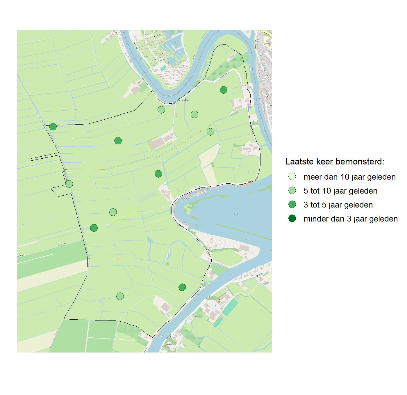 Kaart met meetlocaties waar waterplanten worden gemeten (groene stippen). Het laatste meetjaar waarin een locatie is bemonsterd is weergegeven in verschillende tinten groen.