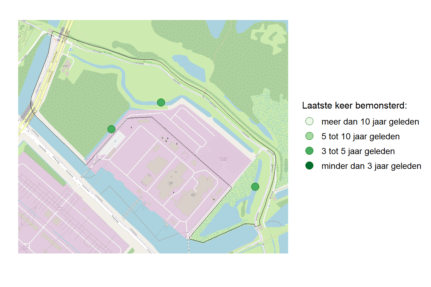 Kaart met meetlocaties waar waterplanten worden gemeten (groene stippen). Het laatste meetjaar waarin een locatie is bemonsterd is weergegeven in verschillende tinten groen.