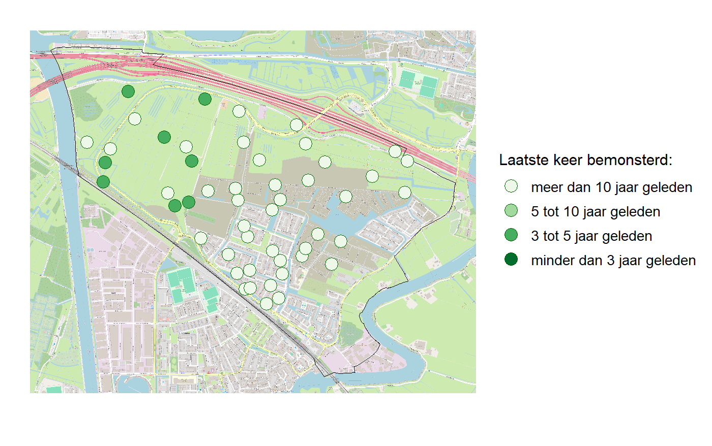 Kaart met meetlocaties waar waterplanten worden gemeten (groene stippen). Het laatste meetjaar waarin een locatie is bemonsterd is weergegeven in verschillende tinten groen.