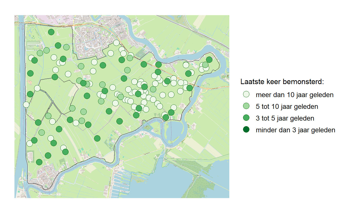 Kaart met meetlocaties waar waterplanten worden gemeten (groene stippen). Het laatste meetjaar waarin een locatie is bemonsterd is weergegeven in verschillende tinten groen.