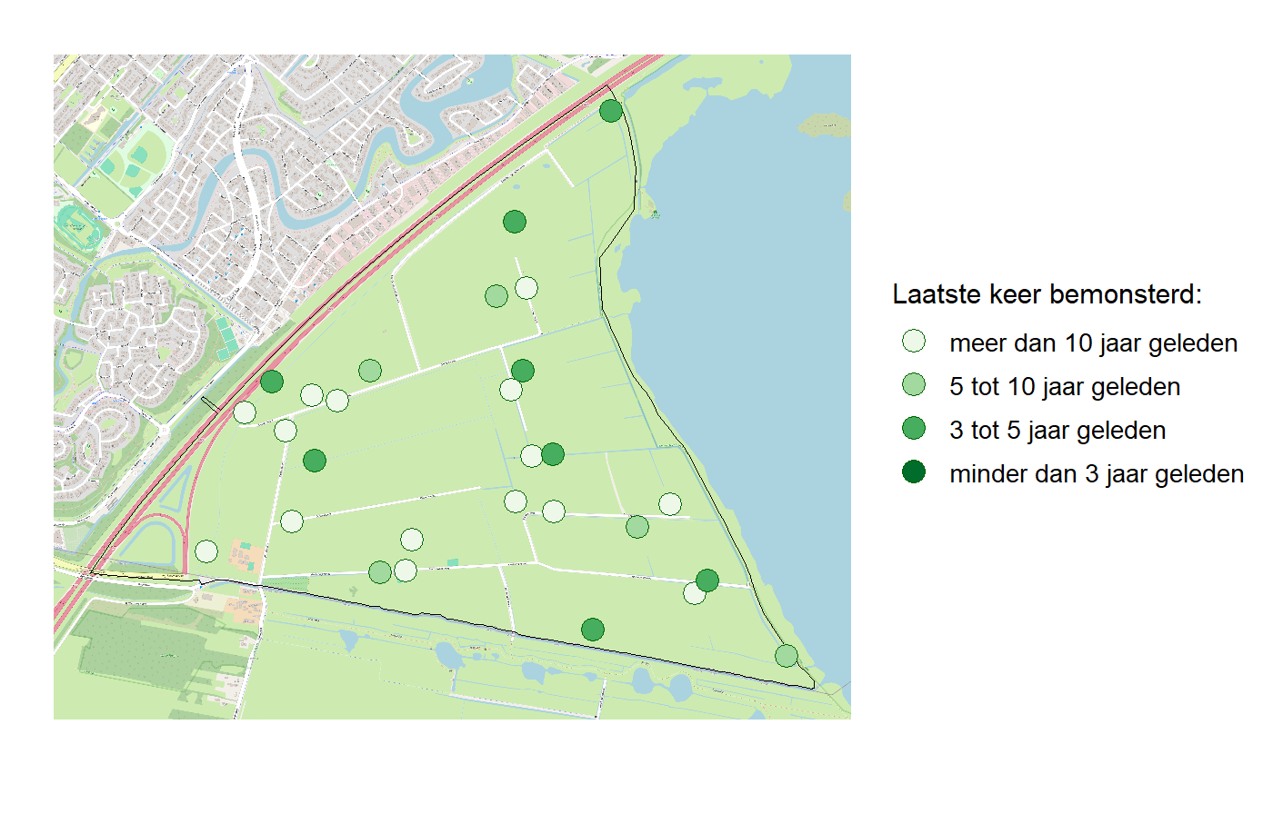 Kaart met meetlocaties waar waterplanten worden gemeten (groene stippen). Het laatste meetjaar waarin een locatie is bemonsterd is weergegeven in verschillende tinten groen.