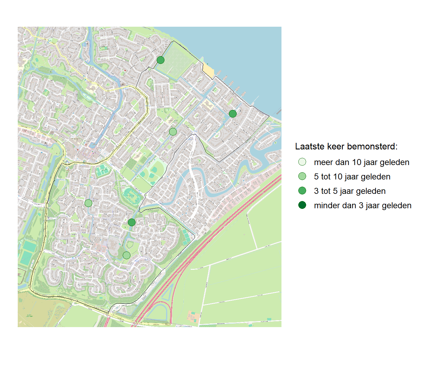 Kaart met meetlocaties waar waterplanten worden gemeten (groene stippen). Het laatste meetjaar waarin een locatie is bemonsterd is weergegeven in verschillende tinten groen.