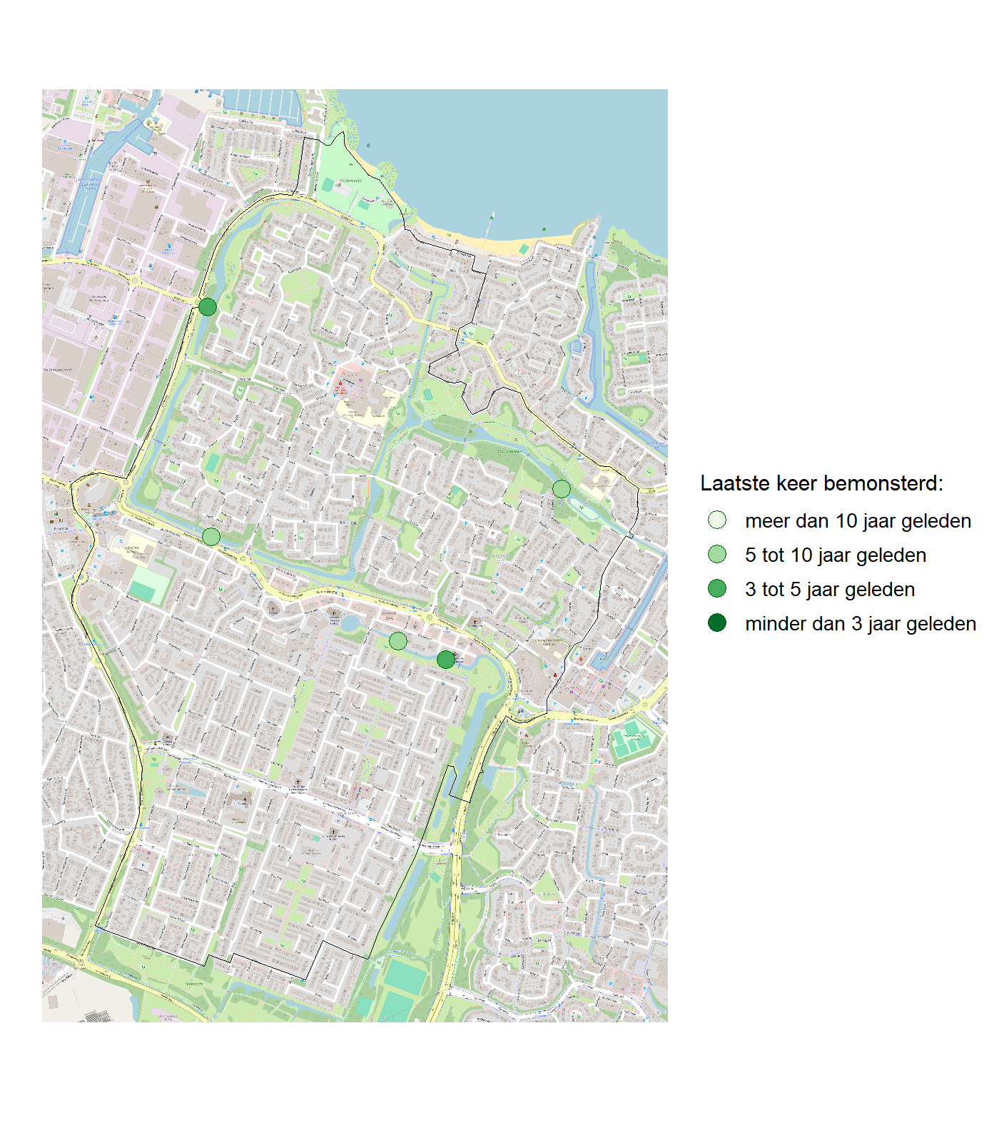 Kaart met meetlocaties waar waterplanten worden gemeten (groene stippen). Het laatste meetjaar waarin een locatie is bemonsterd is weergegeven in verschillende tinten groen.