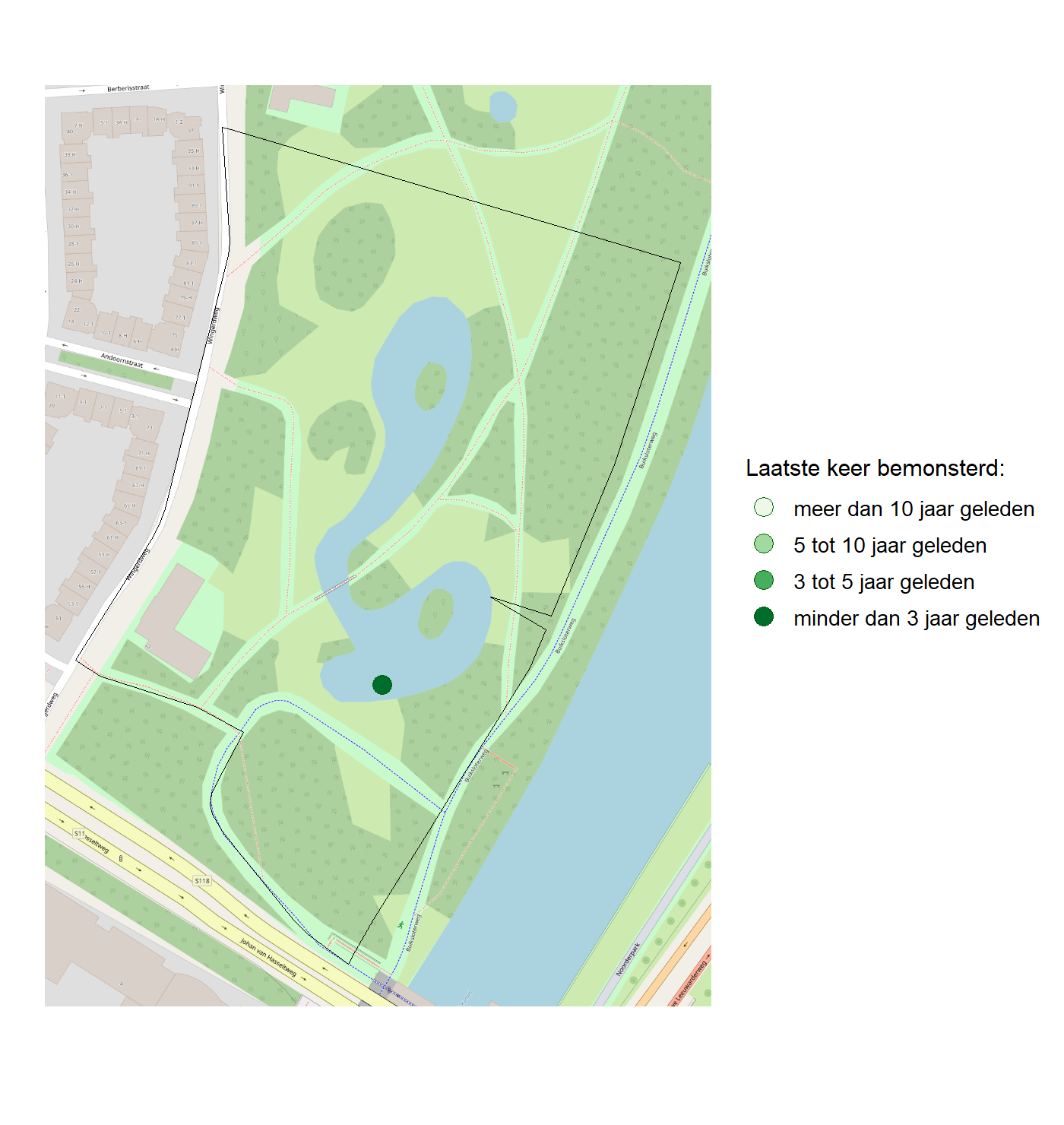 Kaart met meetlocaties waar waterplanten worden gemeten (groene stippen). Het laatste meetjaar waarin een locatie is bemonsterd is weergegeven in verschillende tinten groen.